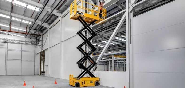 s2646e-electric-drive-scissor-lift-in-construction-application s2646e-electric-drive-scissor-lift-in-construction-application